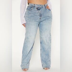 NWT Fashion Nova Crossover Straight Leg Jeans - Light Blue Wash sz 15